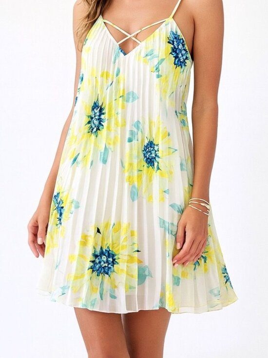Guess | XS | Floral Pleated Mini Dress - Picture 1 of 6